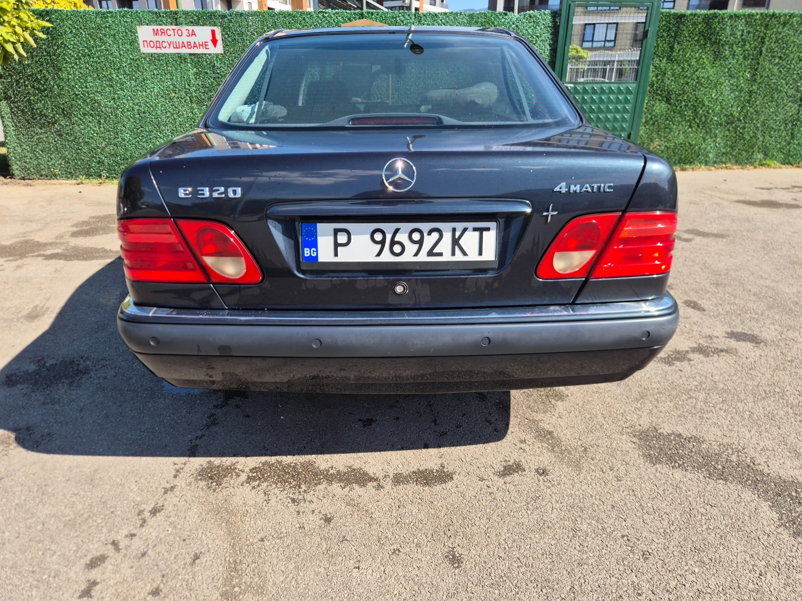 Mercedes-Benz E 320 4matic, снимка 4 - Автомобили и джипове - 56293689