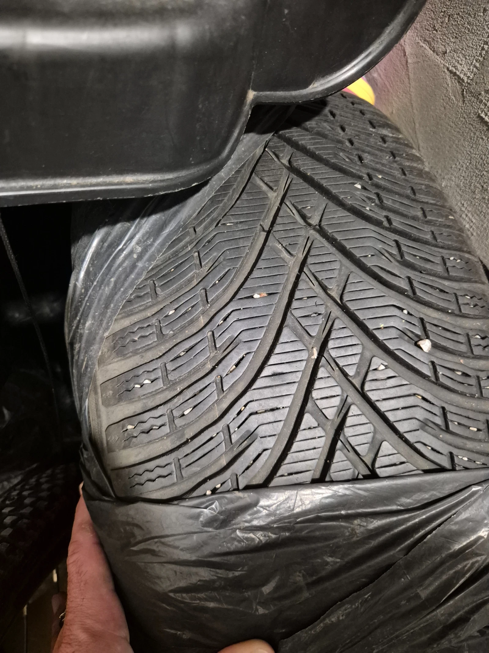 Mercedes-Benz E 320 4matic, снимка 3 - Автомобили и джипове - 56293689