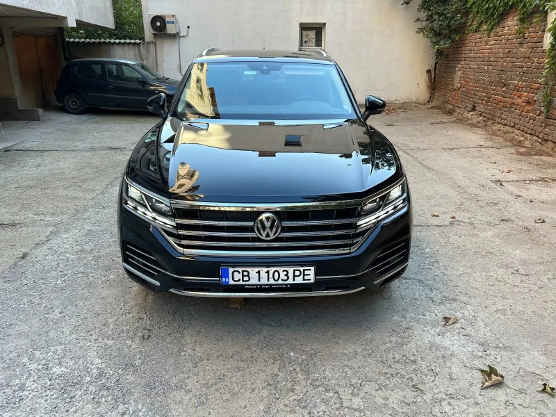 VW Touareg, снимка 2 - Автомобили и джипове - 47768994