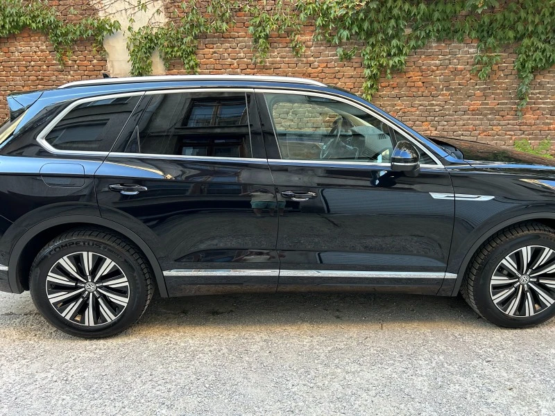 VW Touareg, снимка 4 - Автомобили и джипове - 47768994