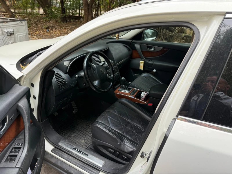 Infiniti Fx 35, снимка 8 - Автомобили и джипове - 52304222