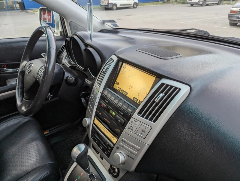 Lexus RX 400h 3.3 V6 Швейцария, снимка 11 - Автомобили и джипове - 52158312