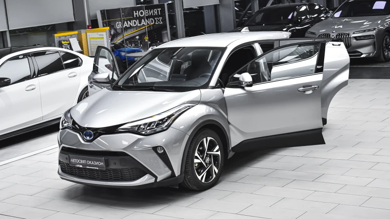 Toyota C-HR 2.0 Hybrid Club Automatic - 55900 лв. - 44609055 1
