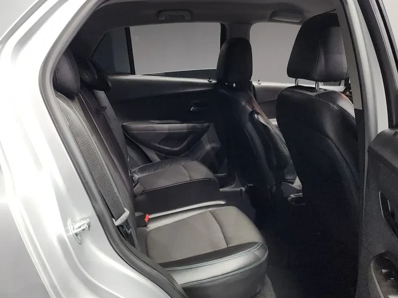 Chevrolet Trax 1.4, снимка 12 - Автомобили и джипове - 54327795