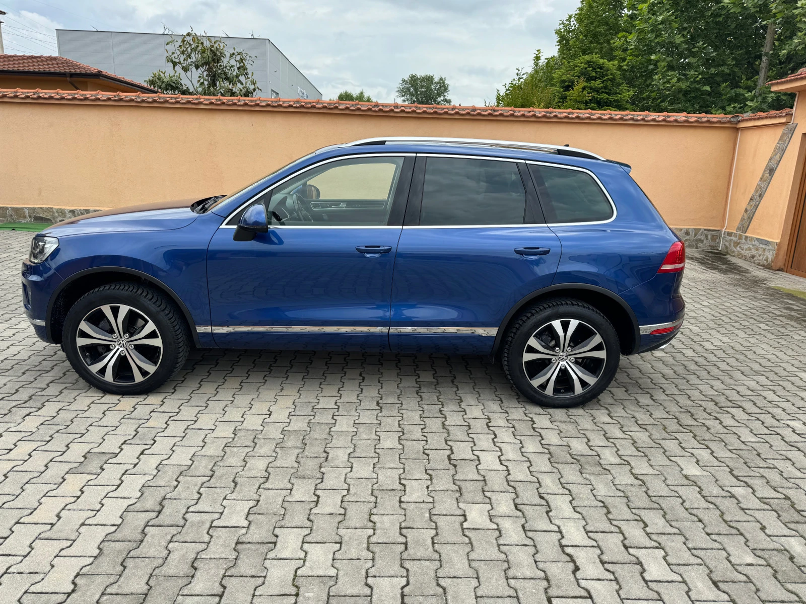 VW Touareg 4.2 TDI V8 Exclusive - изображение 2