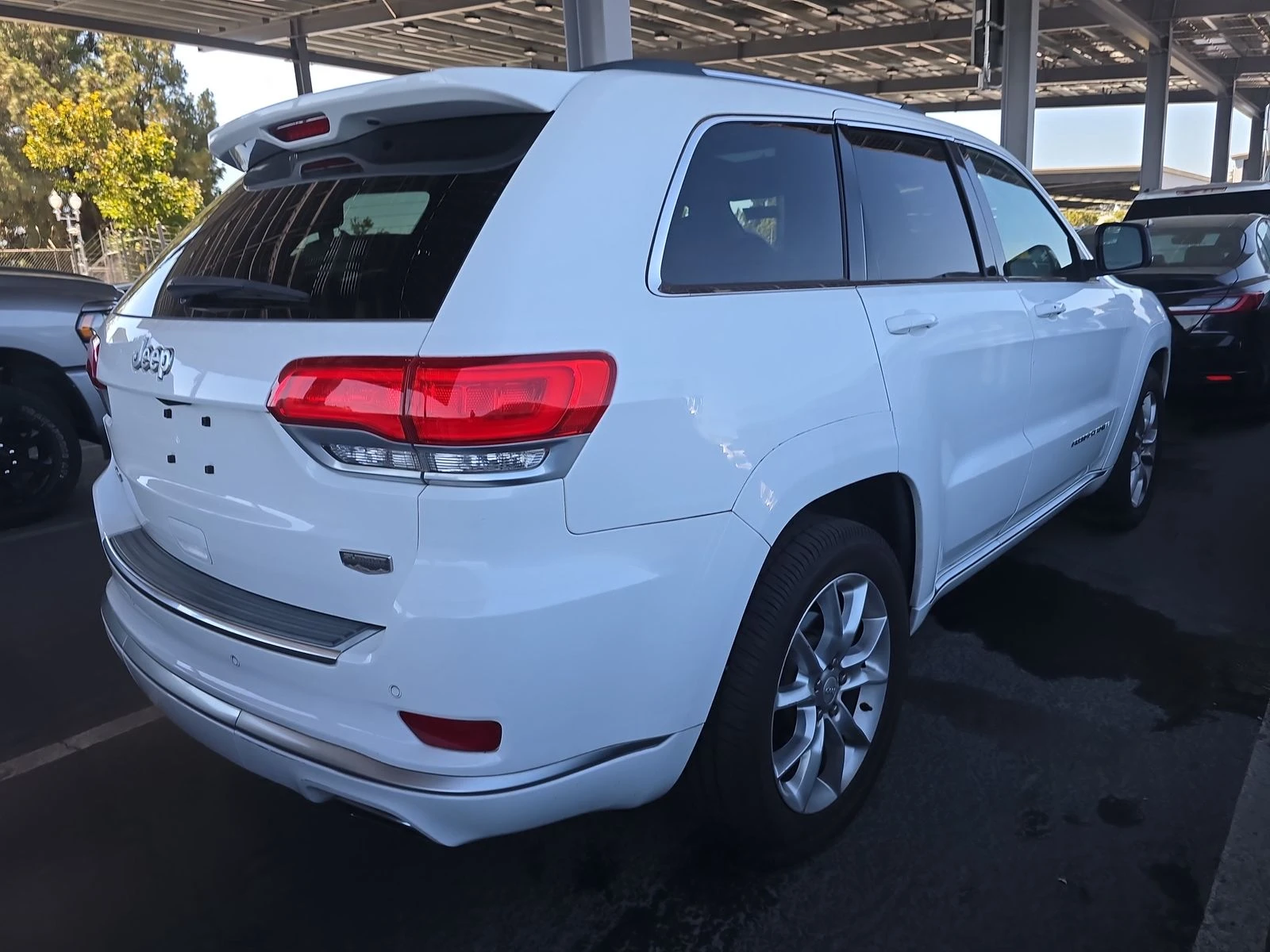 Jeep Grand cherokee SUMMIT* 5.7 HEMI* DISTRONIK* оБДУХ* ПАНО* HARMAN*  - изображение 5