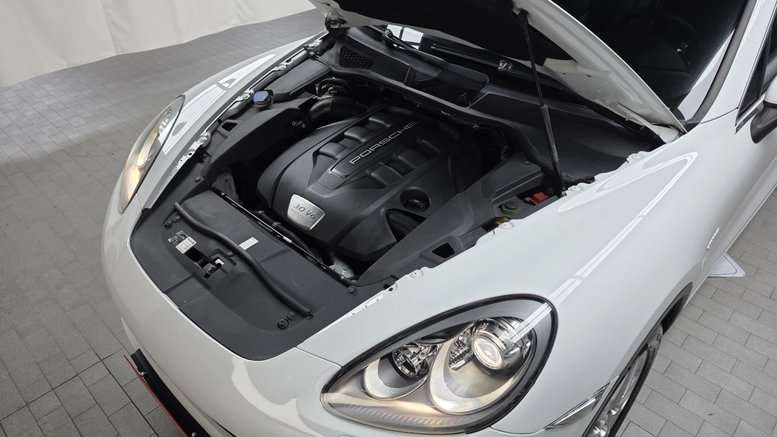 Porsche Cayenne 3.0 - изображение 6