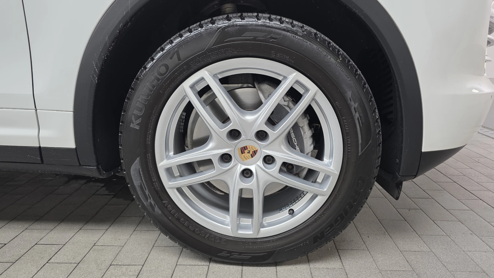 Porsche Cayenne 3.0 - изображение 5