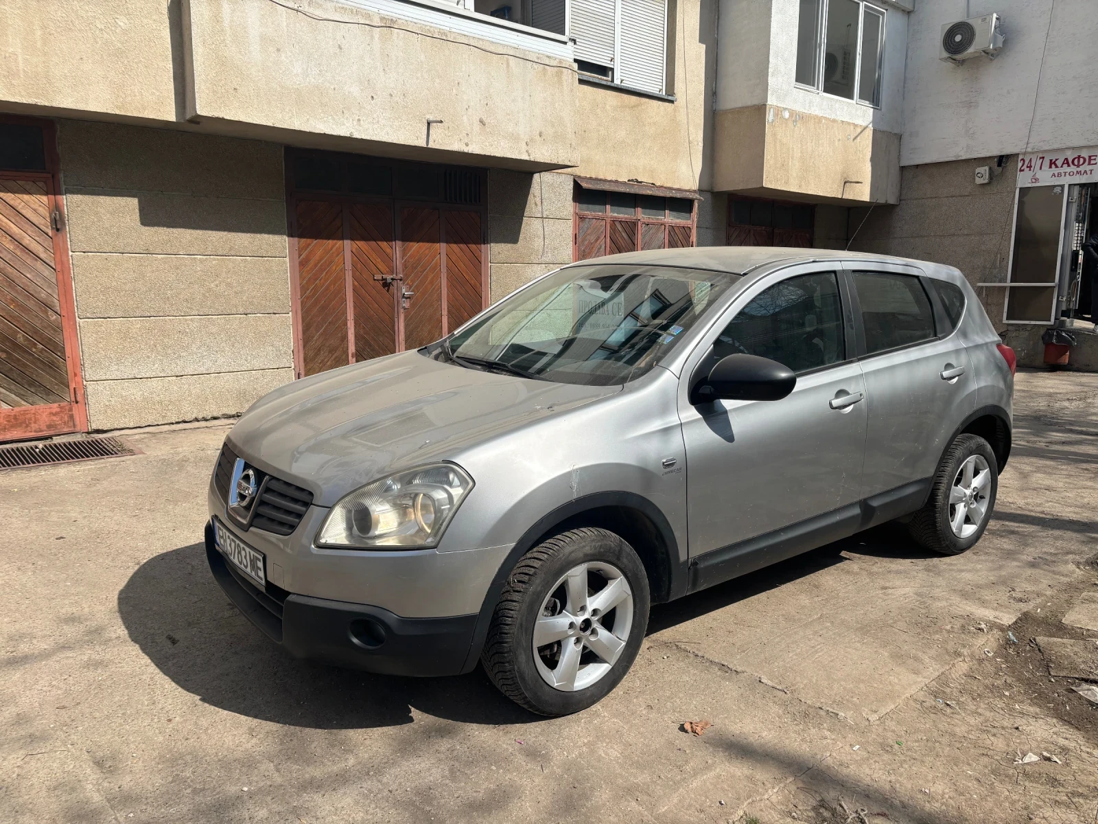 Nissan Qashqai 1.5 dci, снимка 4 - Автомобили и джипове - 53859140