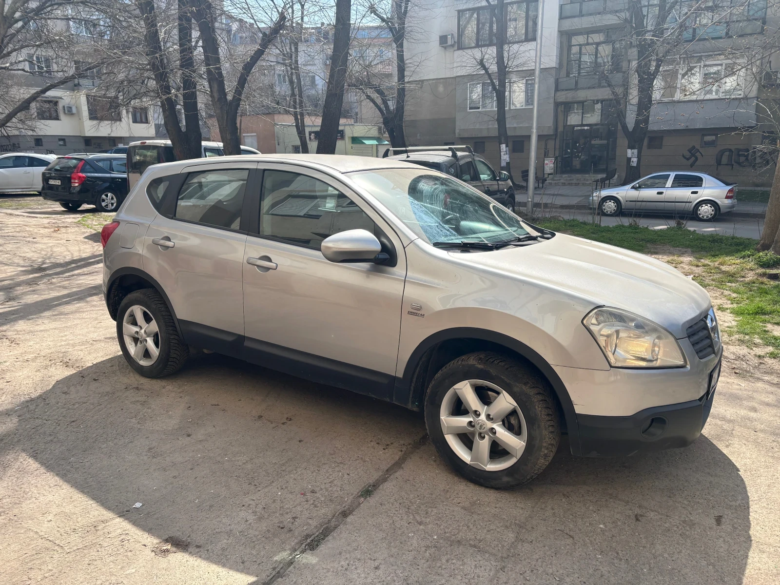 Nissan Qashqai 1.5 dci, снимка 3 - Автомобили и джипове - 53859140
