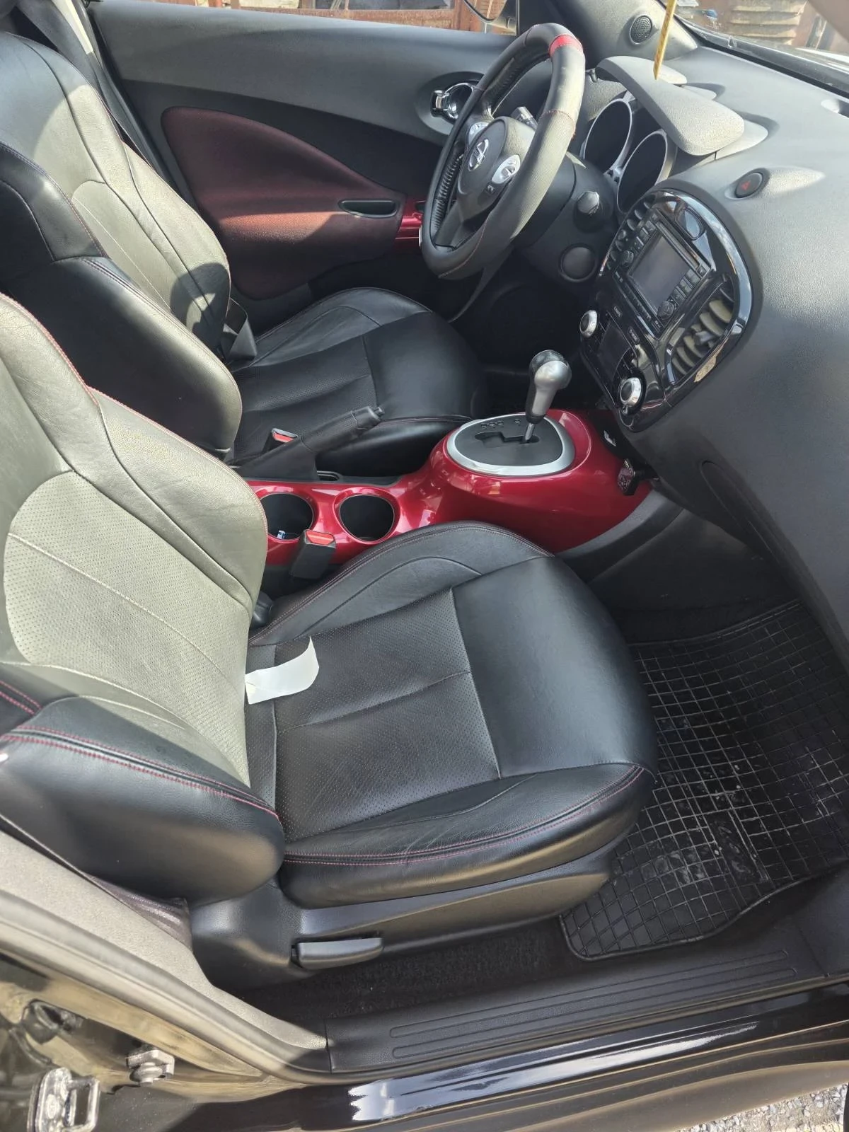 Nissan Juke, снимка 6 - Автомобили и джипове - 54196524