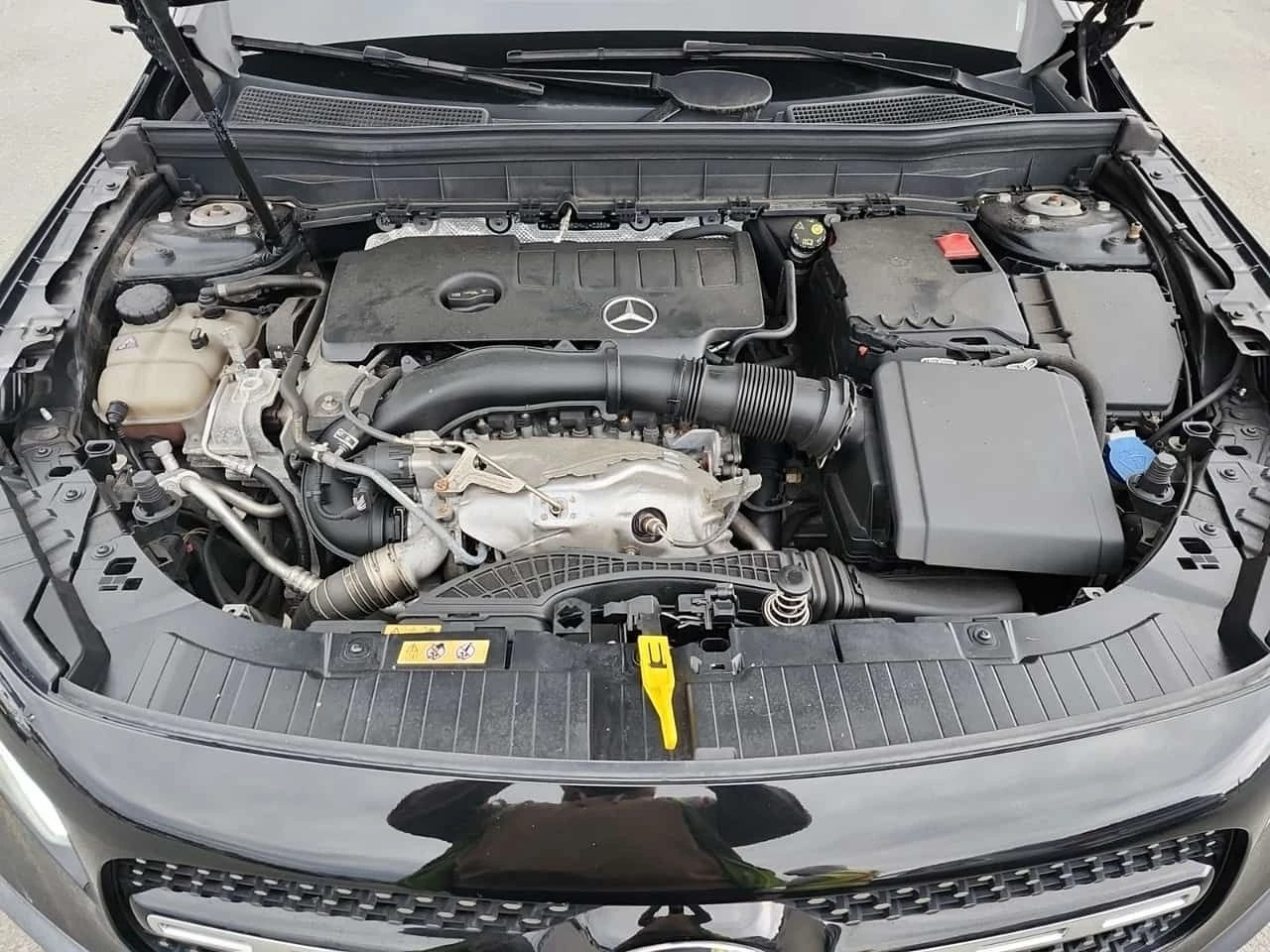 Mercedes-Benz GLB * 250 * DISTRONIC* AMBIENT* ПОДГРЕВИ* , снимка 16 - Автомобили и джипове - 54423965