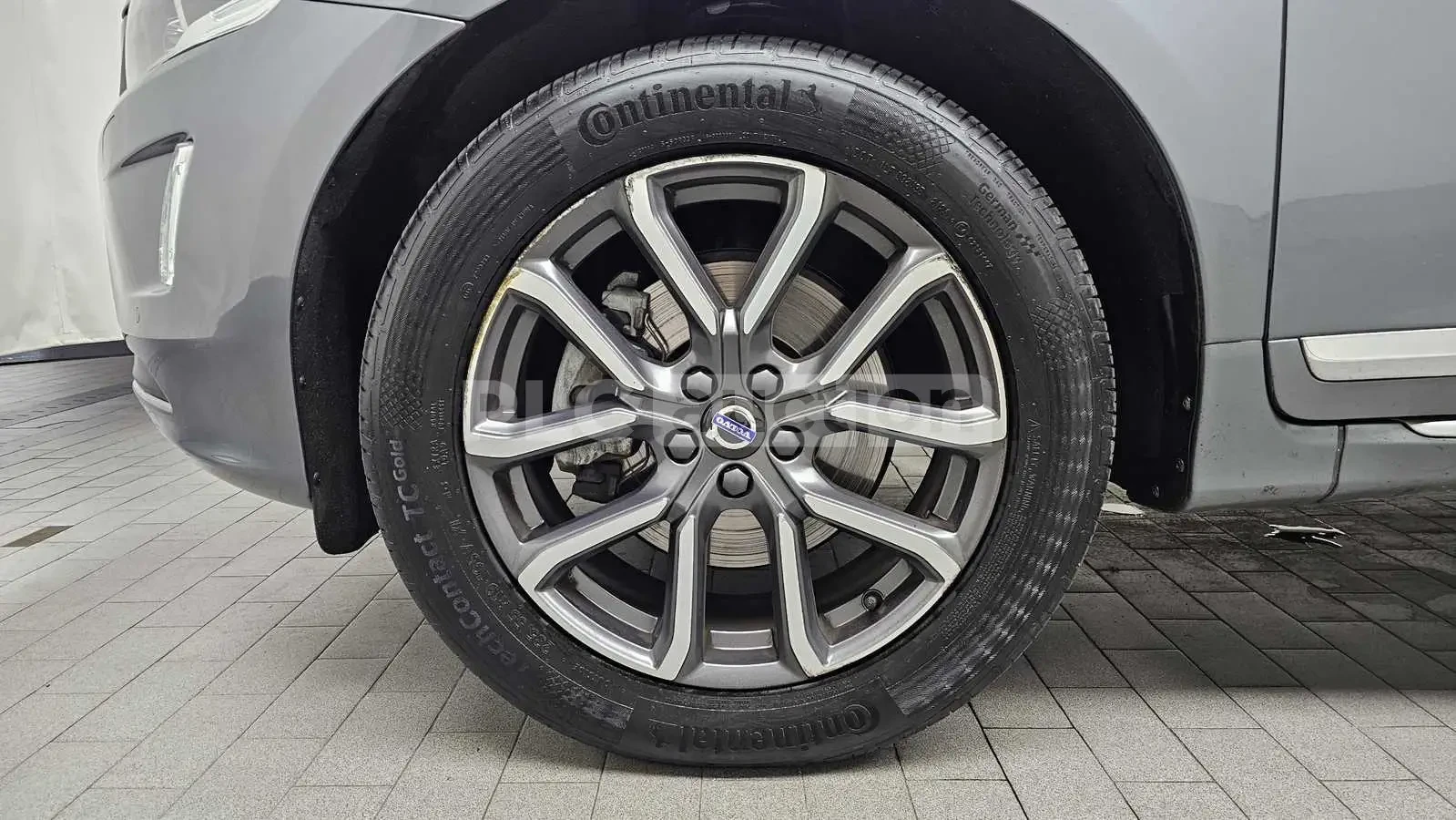 Volvo XC60 D5 AWD| КАМЕРА| ПОДГРЕВ| DISTRONIC| ВКЛ.ТЕХНОТЕСТ, снимка 17 - Автомобили и джипове - 55047123