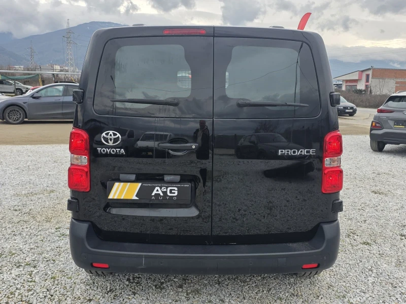 Toyota Proace 2.0HDI AUTOMATIC L2, снимка 4 - Бусове и автобуси - 53222643