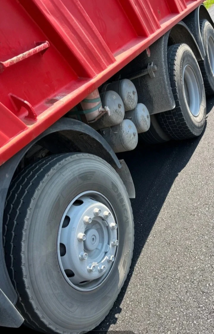 Scania 124, снимка 11 - Камиони - 53396525