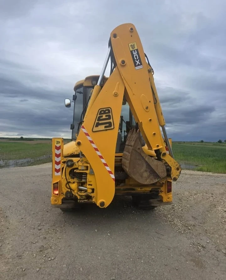 Багер JCB 3CX, снимка 4 - Индустриална техника - 54715231