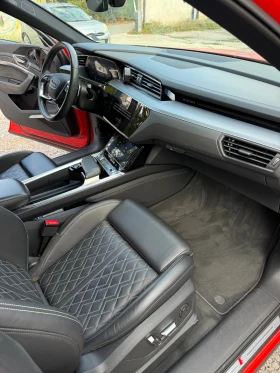 Audi E-Tron Sportback S line 55 quat Pano Matrix 21, снимка 13