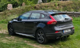 Volvo V40 Cross Country D3, снимка 2