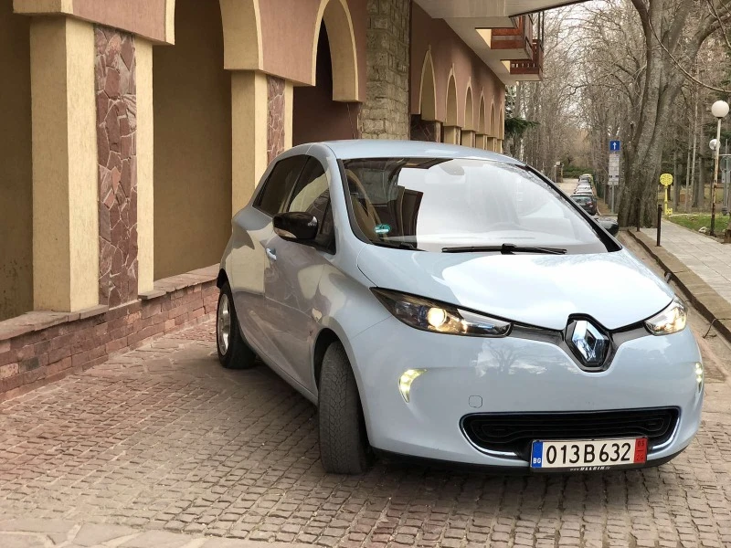 Renault Zoe INTENSE, снимка 5 - Автомобили и джипове - 47580966