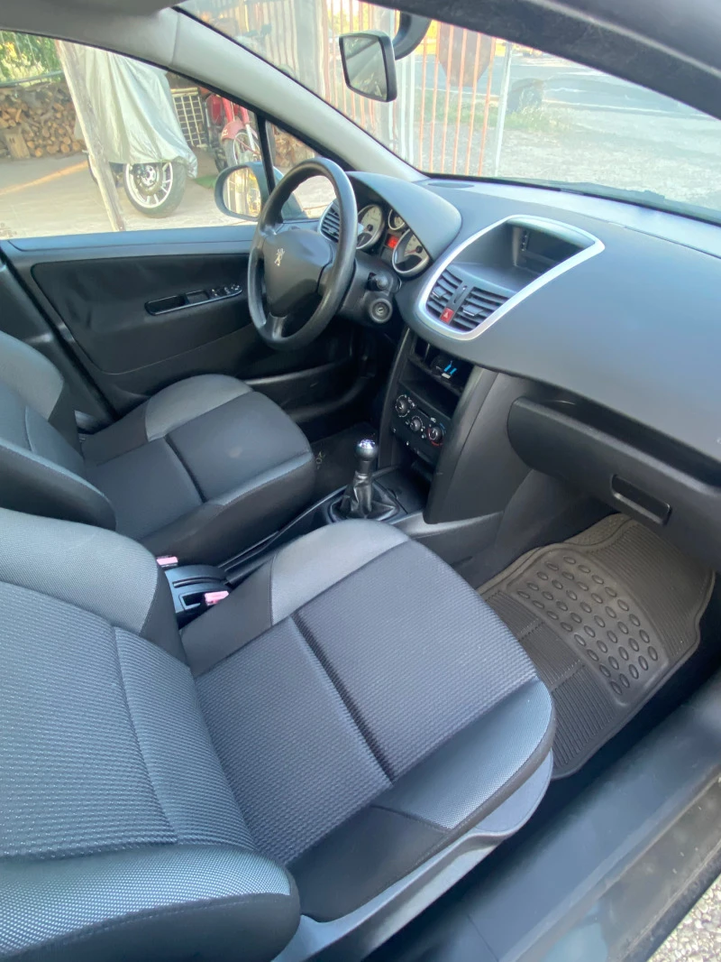 Peugeot 207 1.4i , снимка 9 - Автомобили и джипове - 46606649