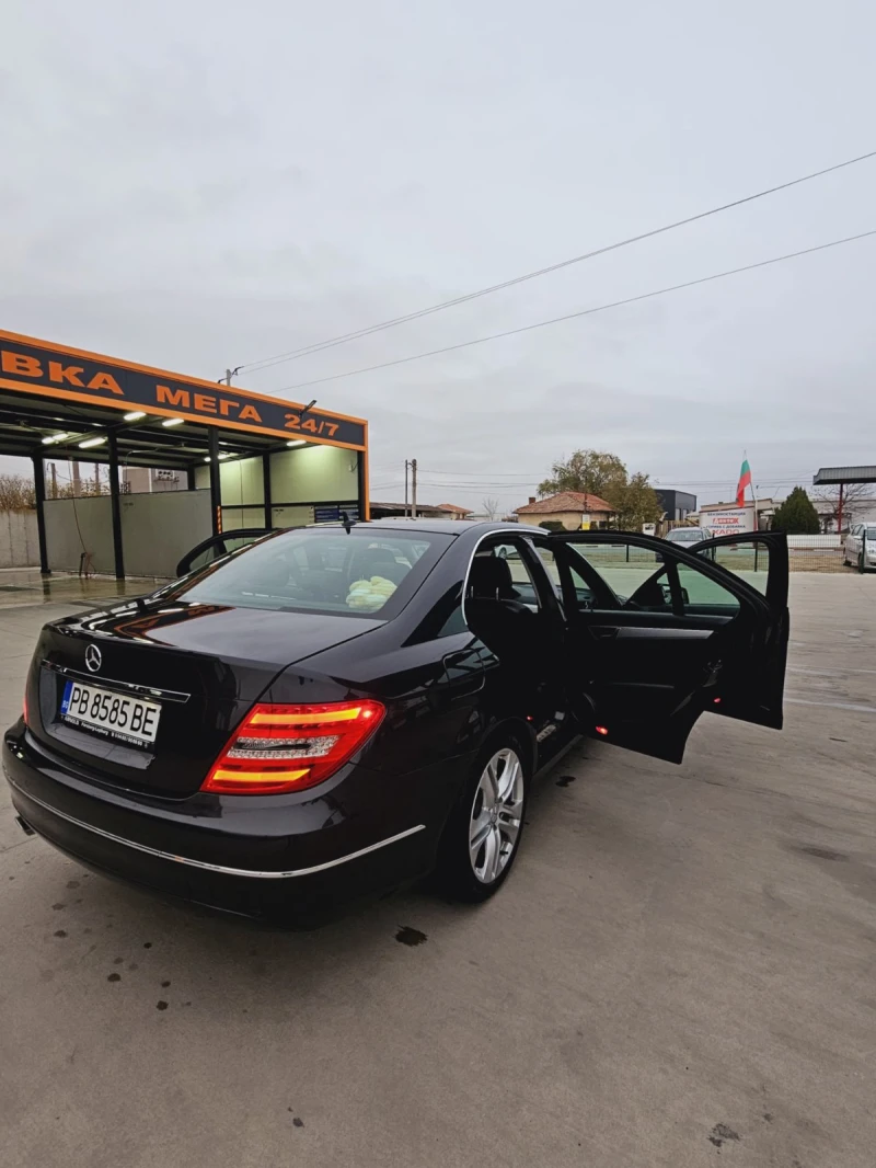 Mercedes-Benz C 220 CDI, снимка 2 - Автомобили и джипове - 47945379