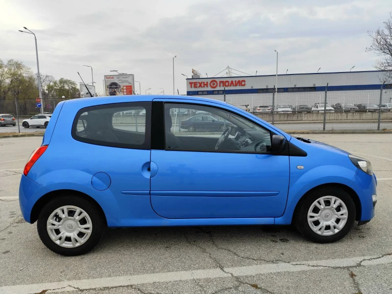 Renault Twingo 1.2i 75ps, снимка 6 - Автомобили и джипове - 48436938