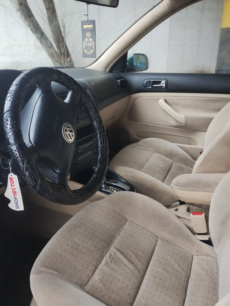 VW Golf, снимка 8 - Автомобили и джипове - 48691777