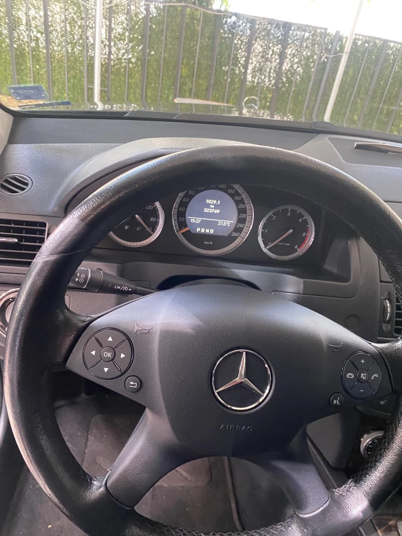 Mercedes-Benz C 220, снимка 6 - Автомобили и джипове - 52324993