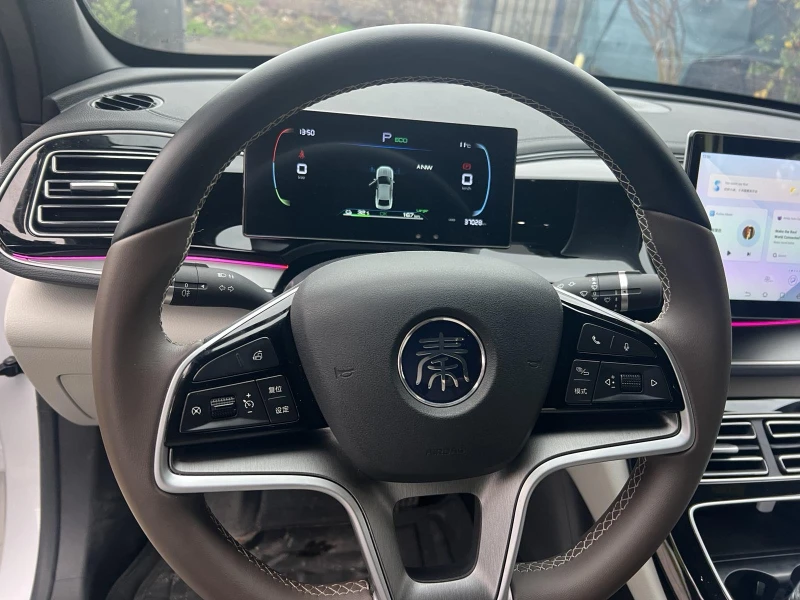 BYD Qin Plus EV 57.6 kWh 510 km, снимка 10 - Автомобили и джипове - 52676693