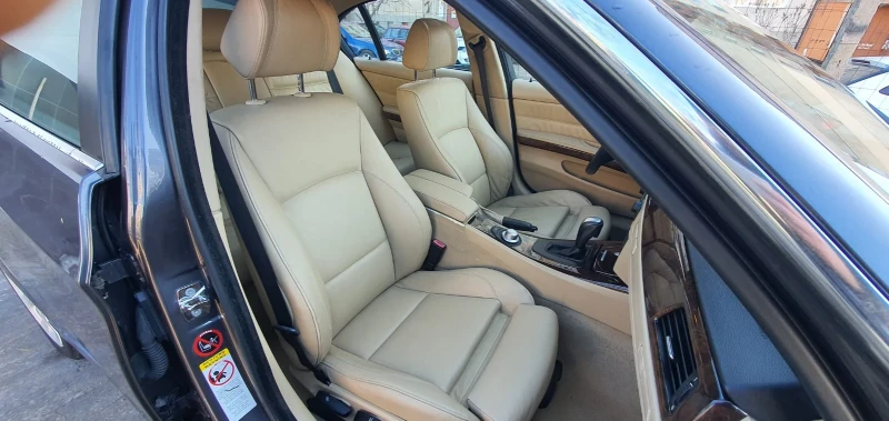 BMW 330 I-258к.с. Нави ШВЕЙЦАРИЯ, снимка 10 - Автомобили и джипове - 52789255