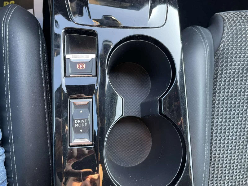 Peugeot 208 GT, снимка 9 - Автомобили и джипове - 52848650