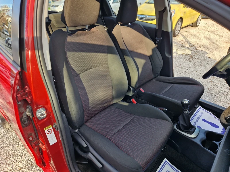 Toyota Yaris 1.4 D4d/NAVI/KEYLESS, снимка 13 - Автомобили и джипове - 52882762