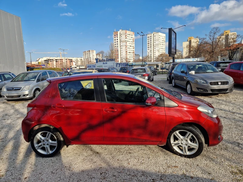 Toyota Yaris 1.4 D4d/NAVI/KEYLESS, снимка 4 - Автомобили и джипове - 52882762