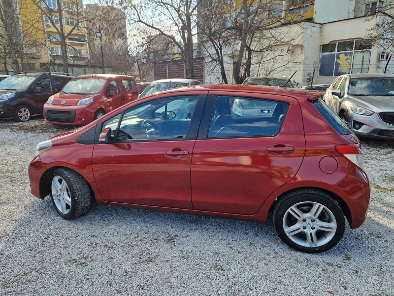 Toyota Yaris 1.4 D4d/NAVI/KEYLESS, снимка 8 - Автомобили и джипове - 52882762