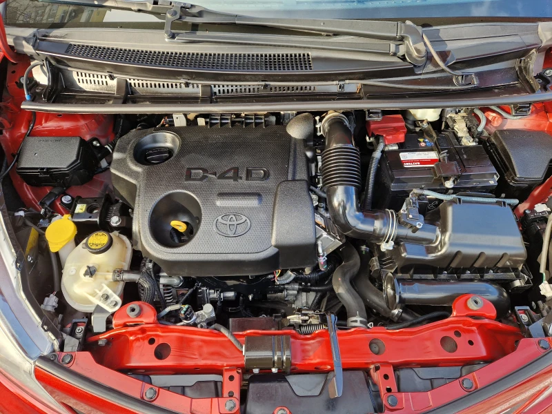 Toyota Yaris 1.4 D4d/NAVI/KEYLESS, снимка 15 - Автомобили и джипове - 52882762