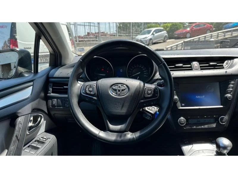 Toyota Avensis, снимка 9 - Автомобили и джипове - 48013813