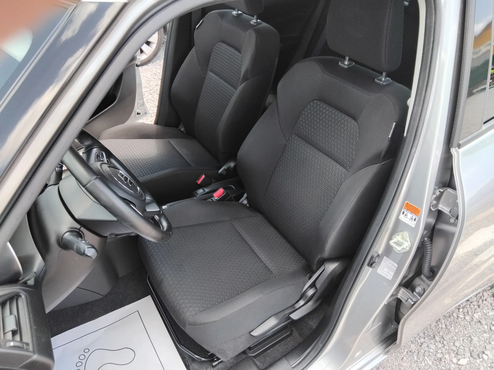 Suzuki Swift 1.2/Hybrid/43000KM - изображение 10