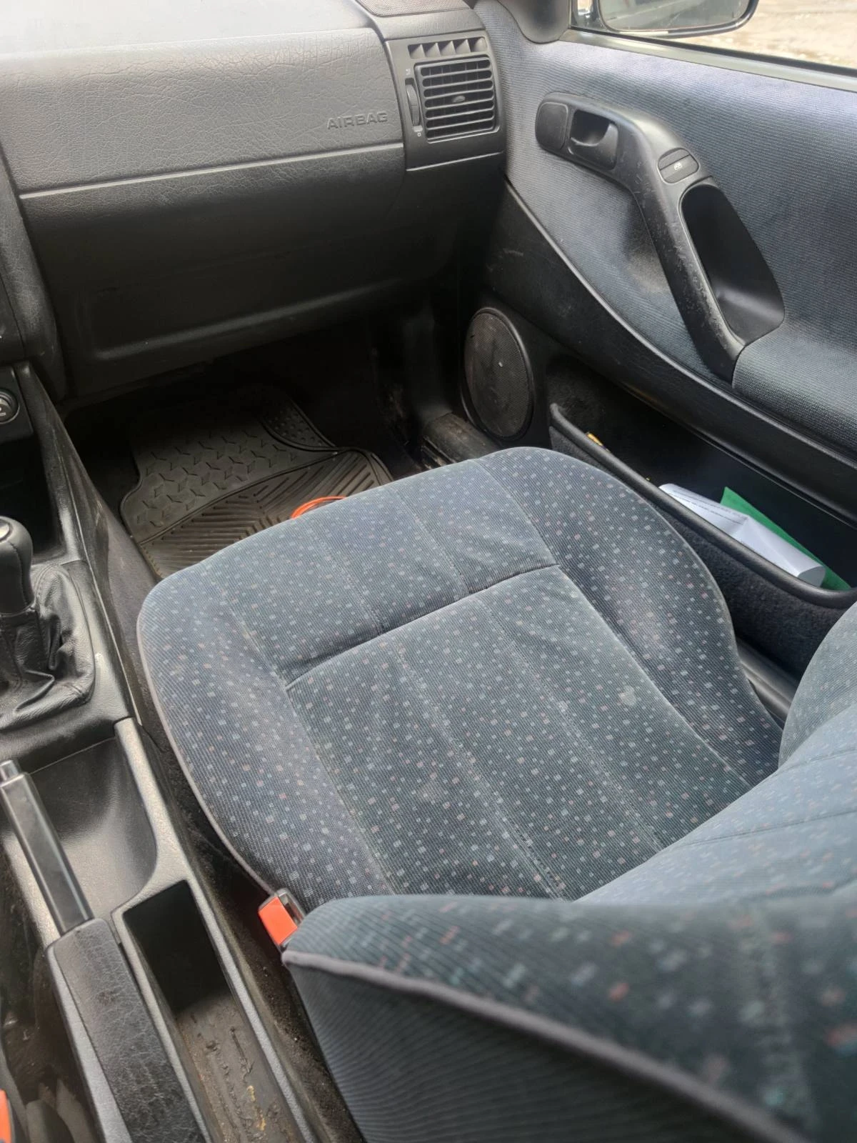VW Passat 1.8I ГАЗ ОТЛИЧЕН - изображение 6