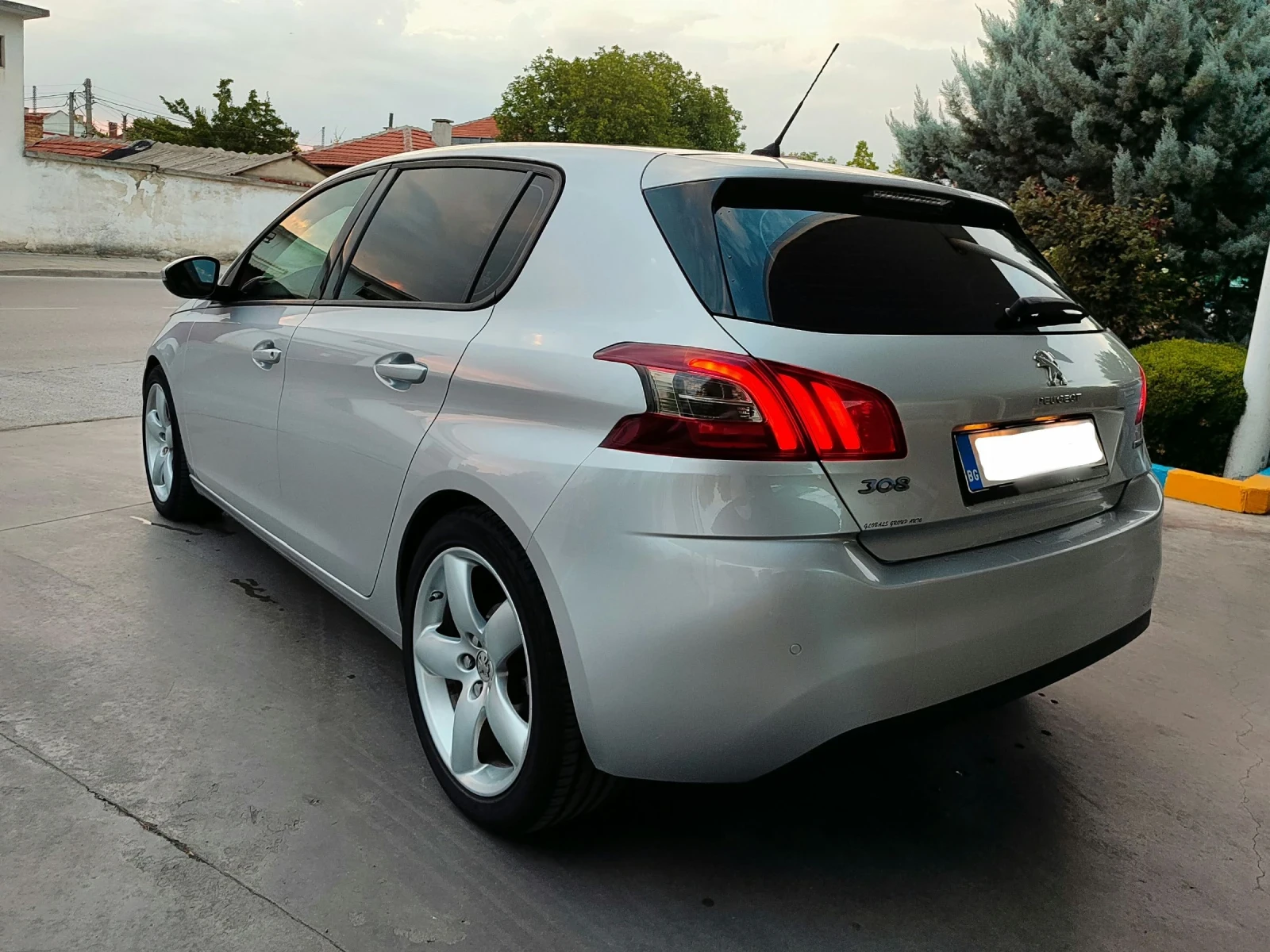 Peugeot 308 Blue-HDI Avtomatic  - изображение 7