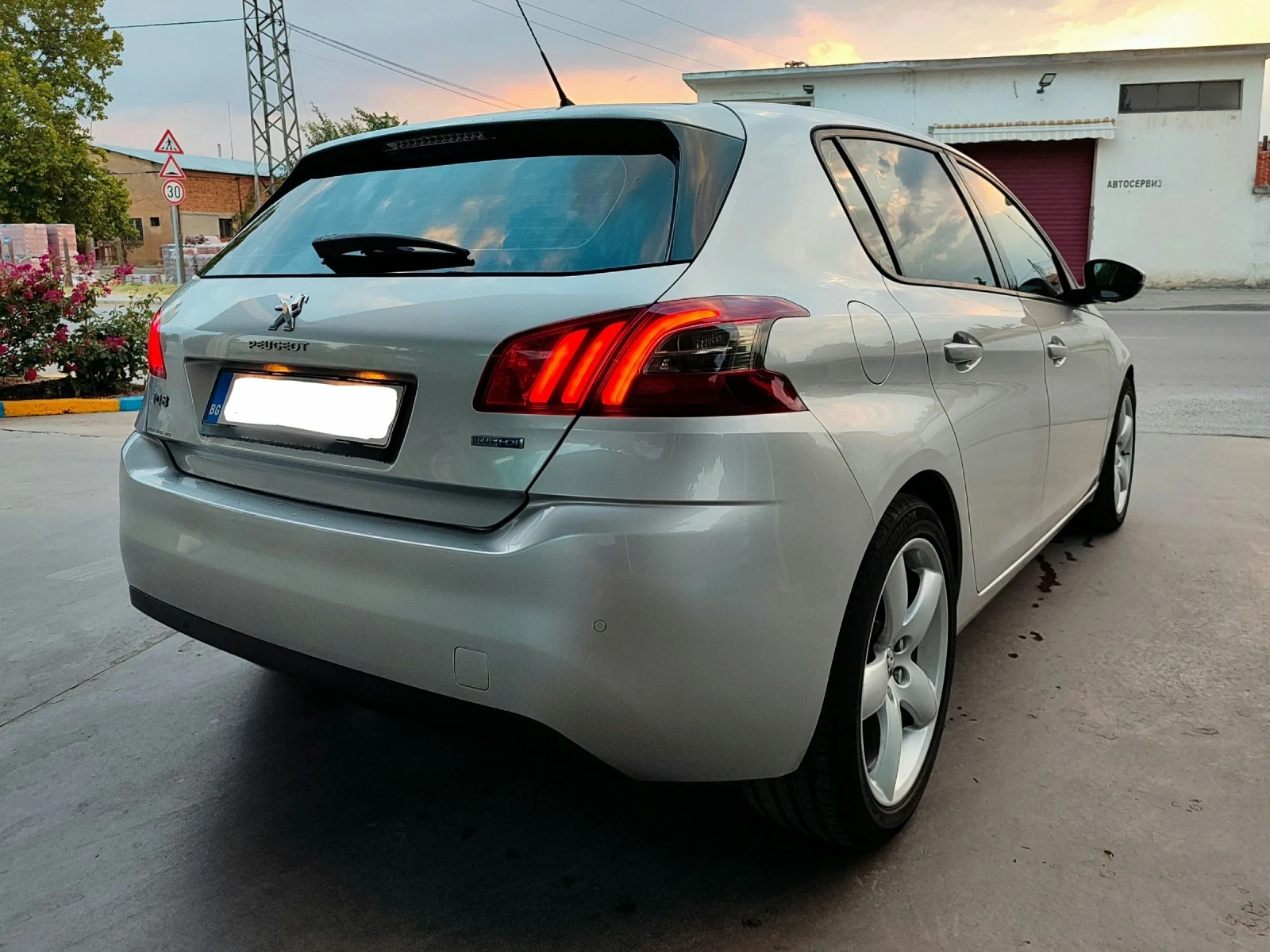 Peugeot 308 Blue-HDI Avtomatic  - изображение 3