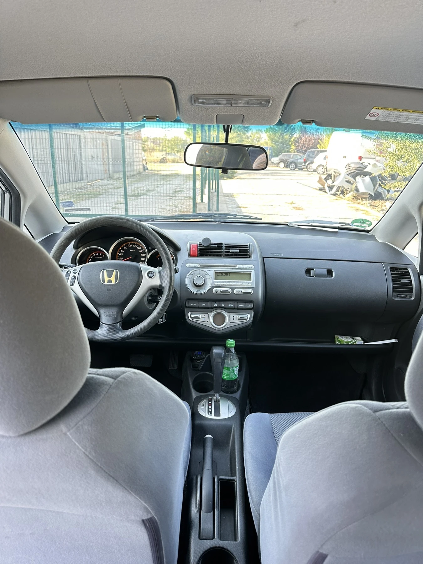 Honda Jazz 1.4 АВТОМАТ - изображение 6