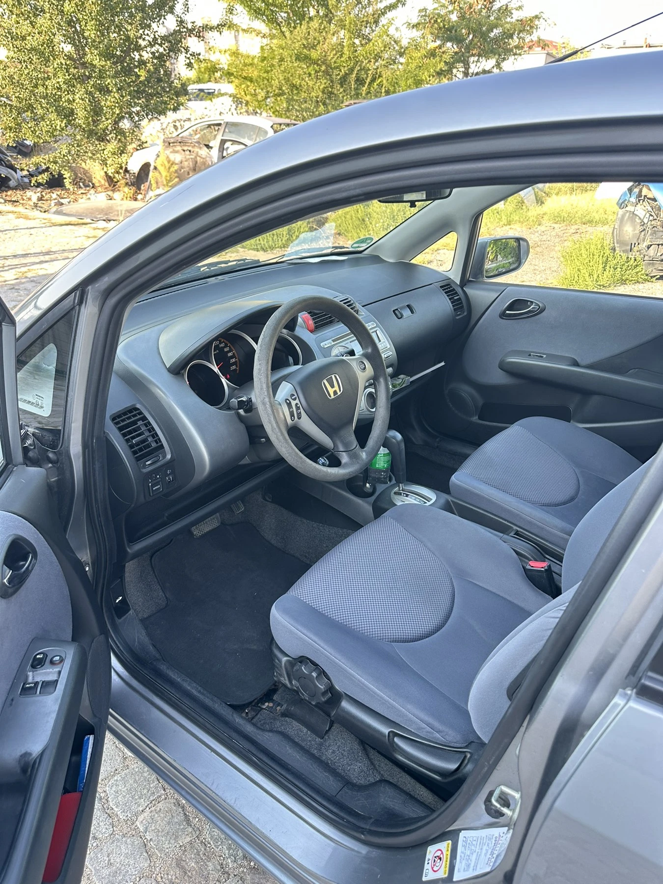 Honda Jazz 1.4 АВТОМАТ - изображение 8
