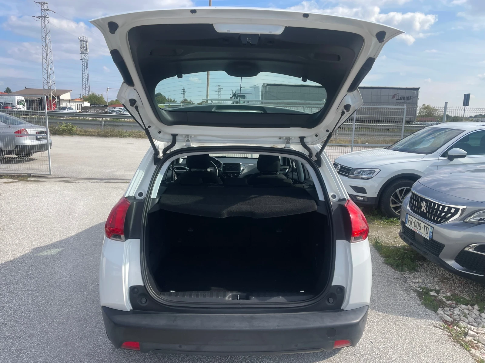 Peugeot 2008 1.6 HDi 100hp | Mobile.bg   12