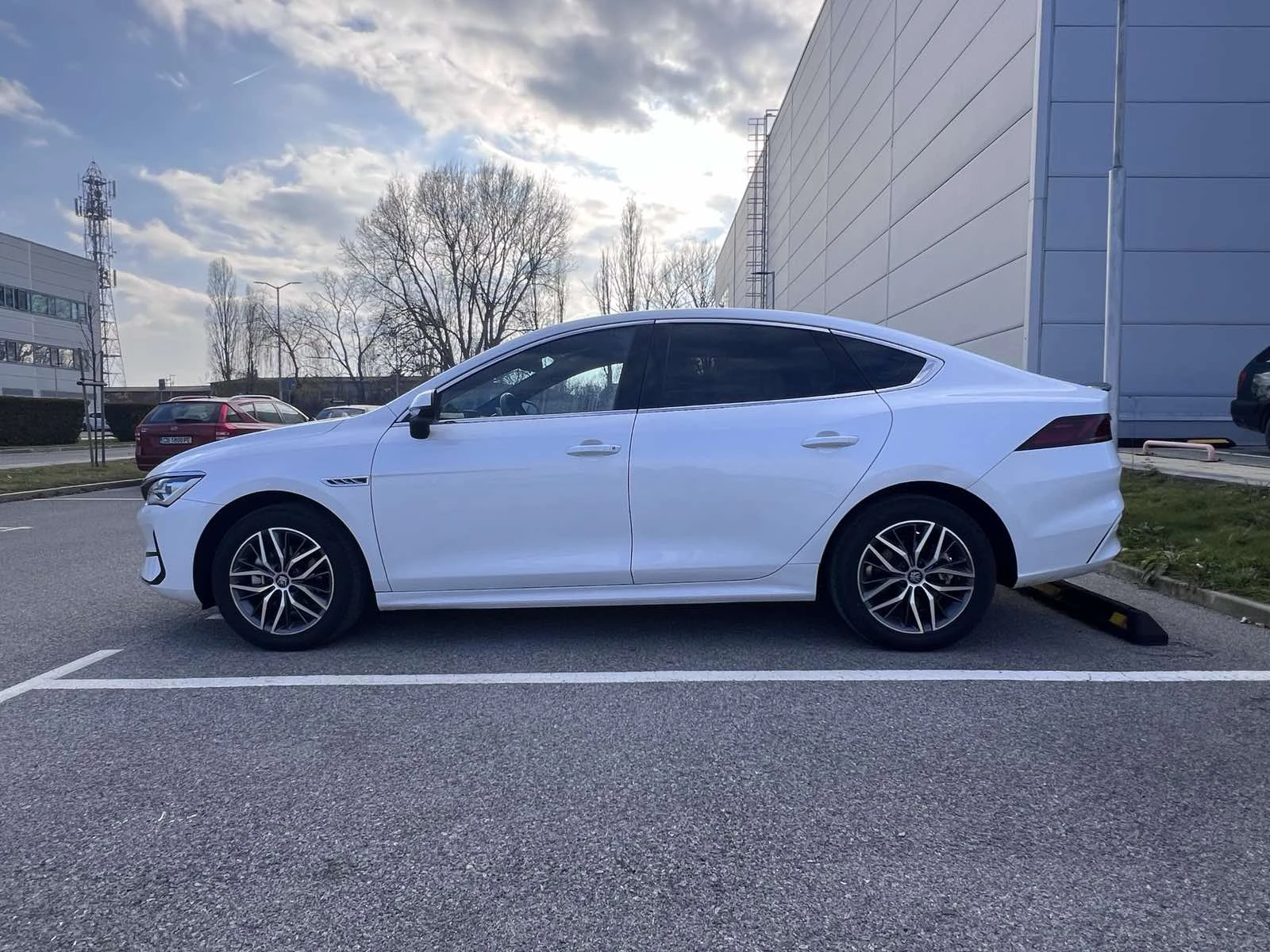 BYD Qin Plus EV 57.6 kWh 418 km ������� | Mobile.bg � ����������� 4