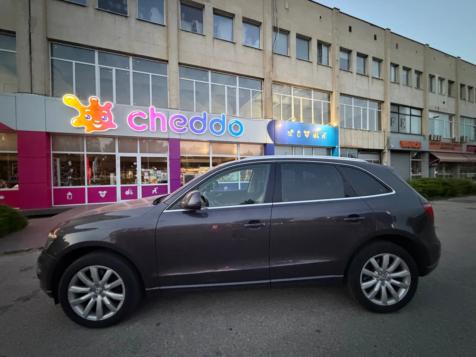 Audi Q5 3.0D* Алкантара* Кожа* Теглич, снимка 4 - Автомобили и джипове - 53623267