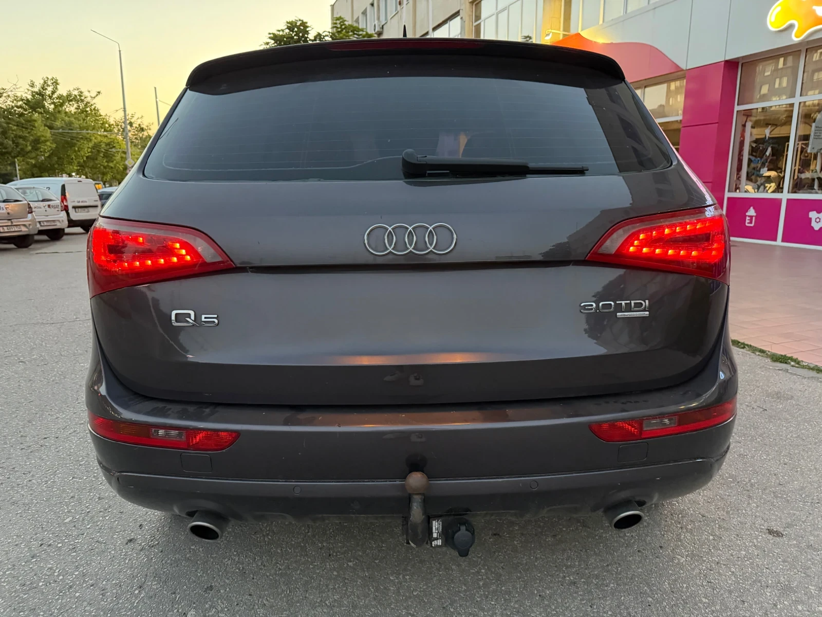 Audi Q5 3.0D* Алкантара* Кожа* Теглич, снимка 6 - Автомобили и джипове - 53623267
