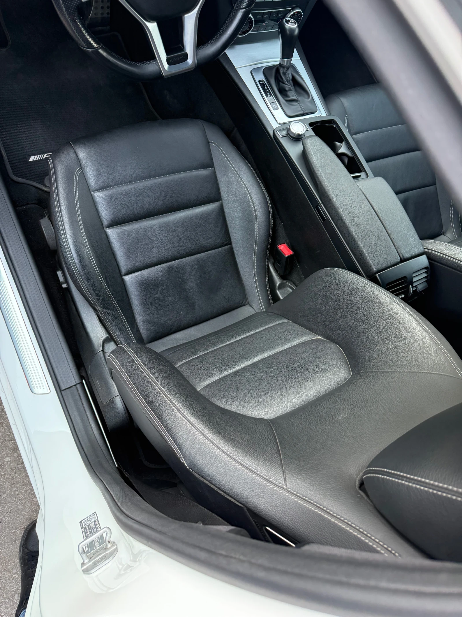 Mercedes-Benz C 350 Coupe AMG RWD, снимка 10 - Автомобили и джипове - 53871970