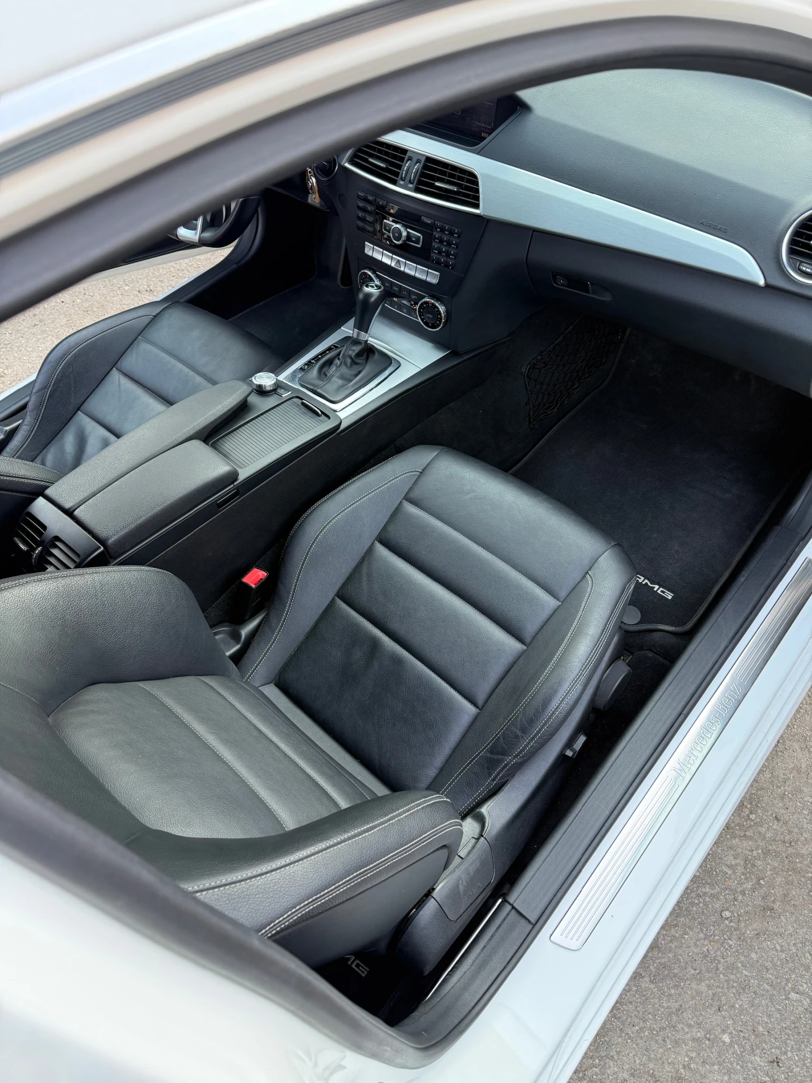 Mercedes-Benz C 350 Coupe AMG RWD, снимка 9 - Автомобили и джипове - 53871970