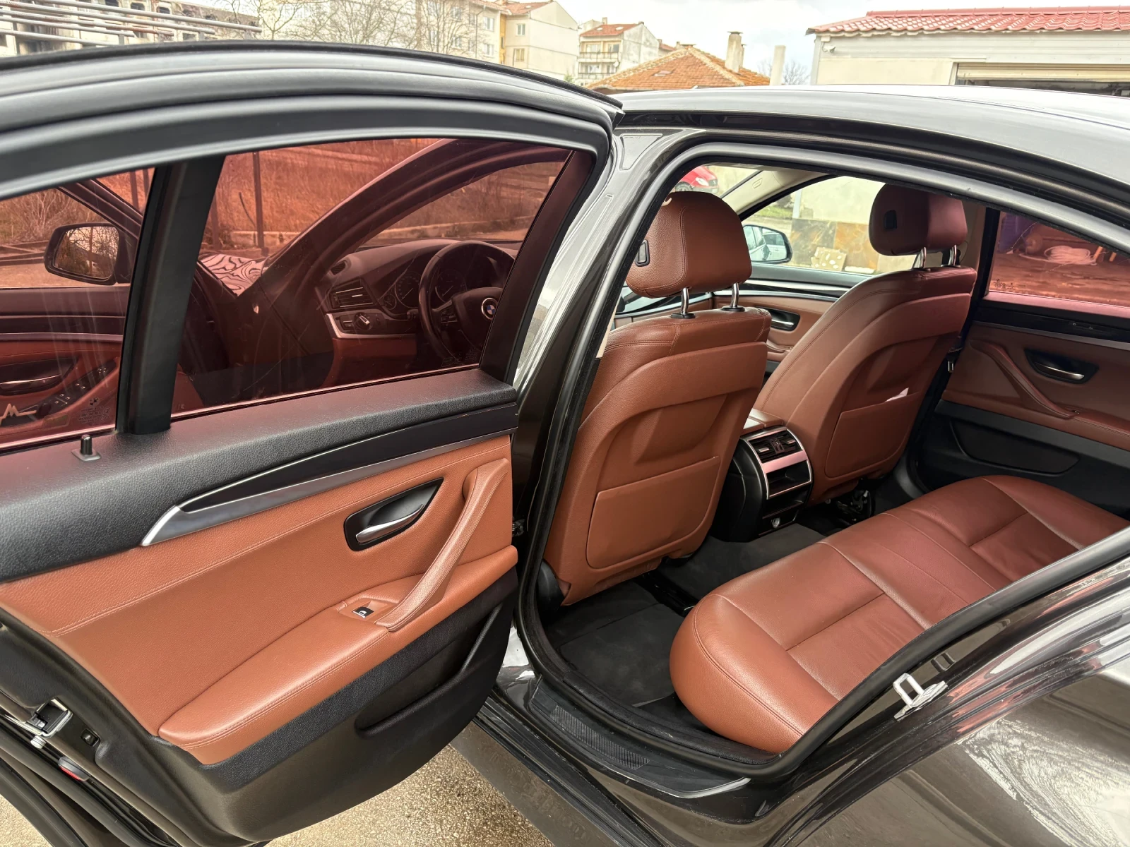 BMW 520 F10, снимка 11 - Автомобили и джипове - 54386315