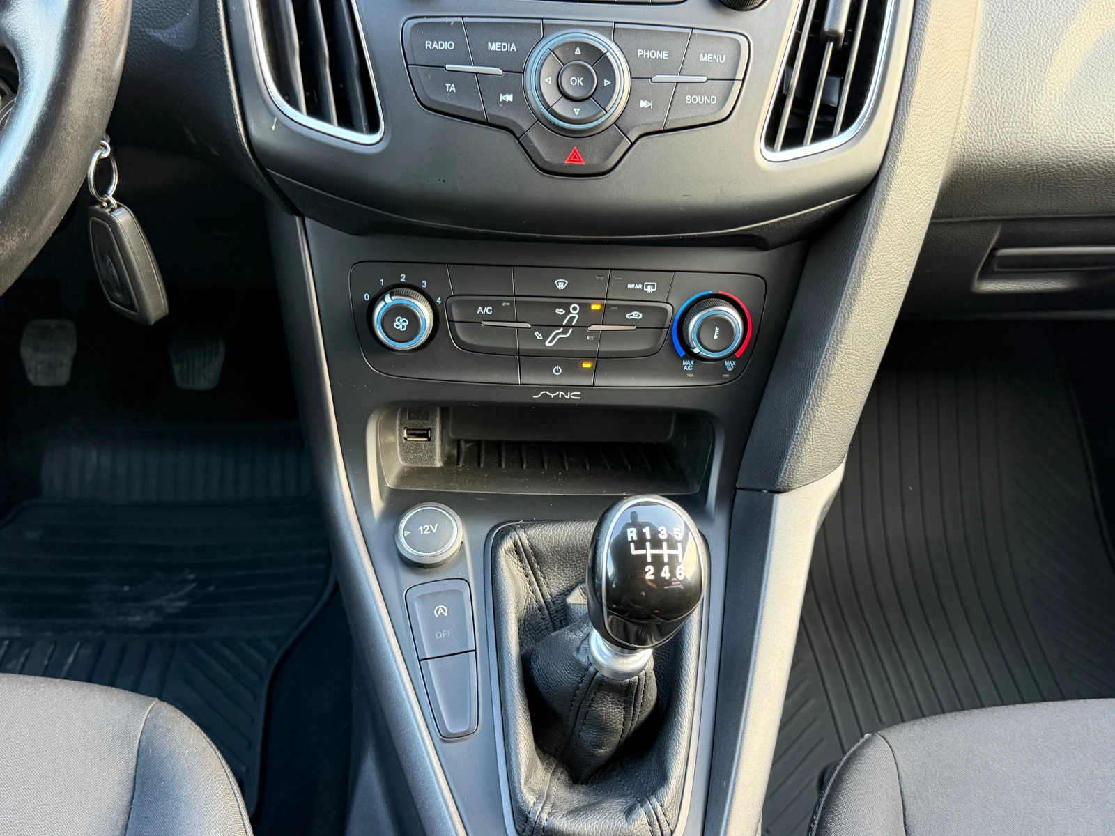 Ford Focus 1.5TDCI* FACE* EVRO6* 6Speed , снимка 14 - Автомобили и джипове - 54230179